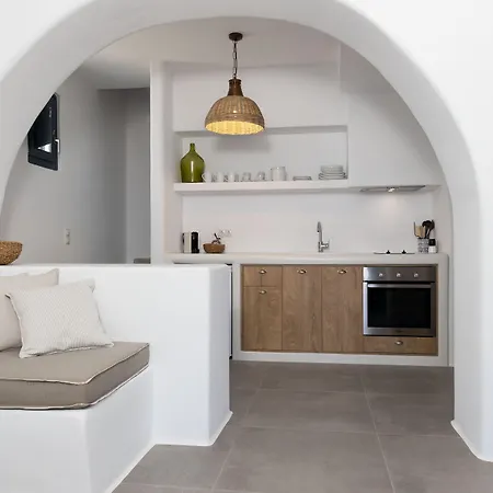 Archon Seaside Retreat Pláka