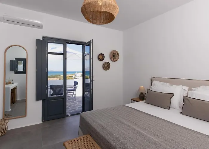 מלון דירות Archon Seaside Retreat 4*